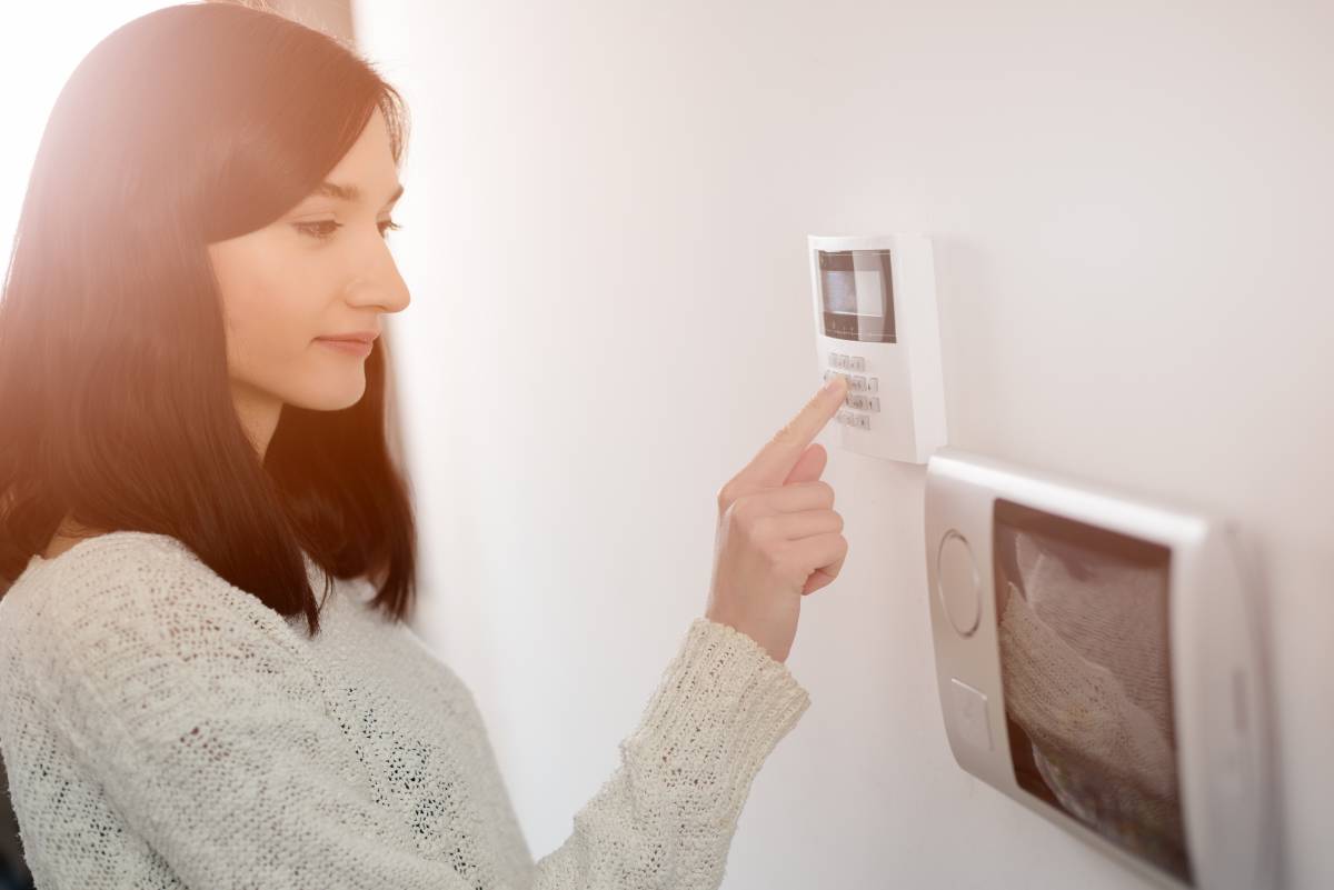 ALARMES | Nomis Electricité Pose de systèmes d’alarmes anti-intrusion et incendie dans le Haut-Rhin Illzach